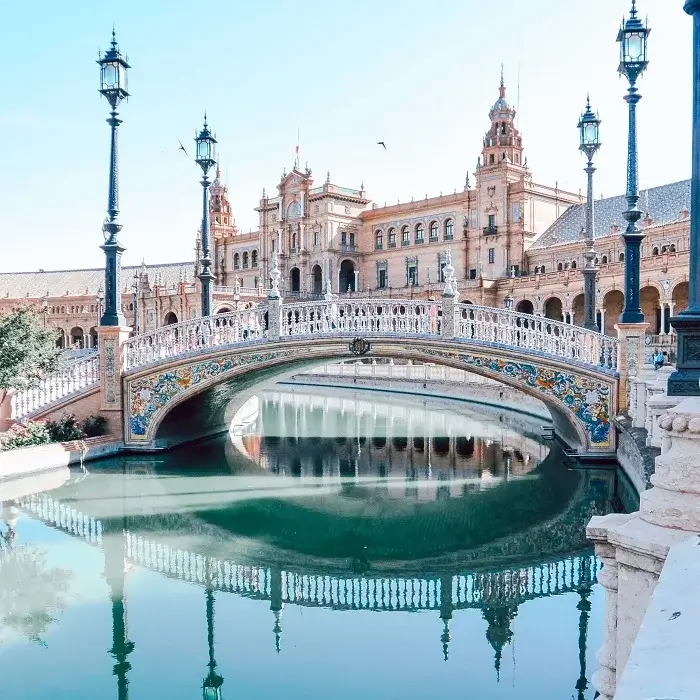 The Plaza de España and its reflection in its river